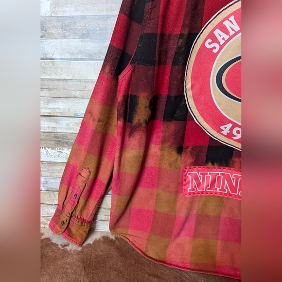 San Francisco 49ers Upcycled Dip Dye Bleach Flannel Shirt - Picture 3 of 15